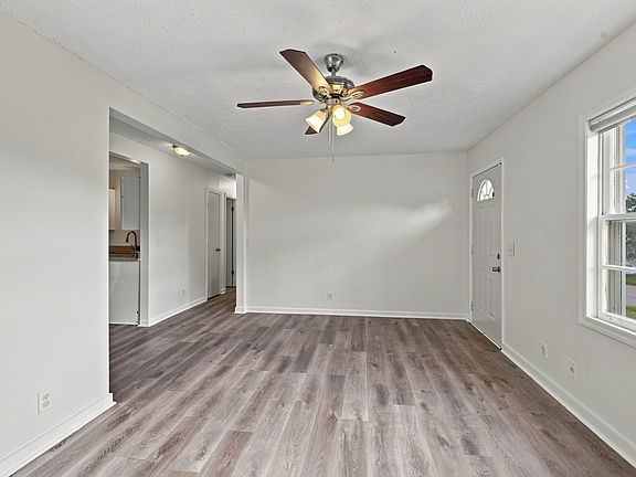 4th image of 1205 Fuller St