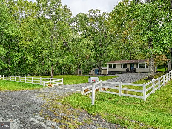 3rd image of 12223 Fox Den Ln