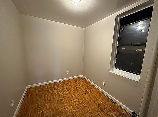 4th image of 546 W 50th St Unit 1FW