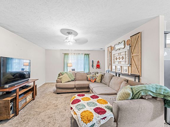 5th image of 2665 Allen St