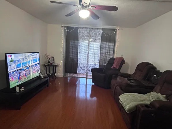 7300 NW 17th Street #121, Plantation, FL 33313