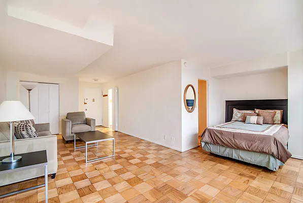 Sold by Compass | media 17