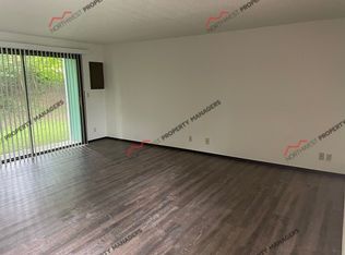 101 N B St #1, Elma, WA 98541