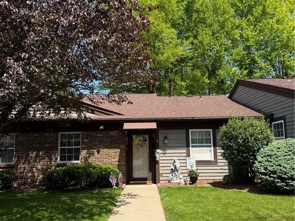 810 Nob Hill Dr APT 4, Niles, OH 44446