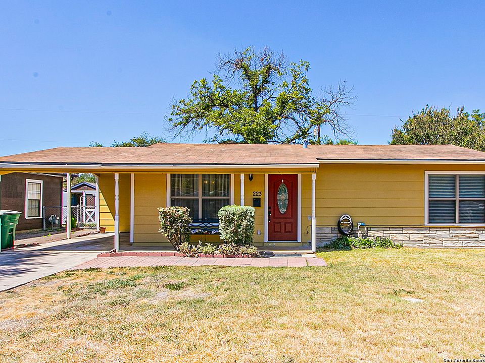 1st image of 223 E Ackard Pl