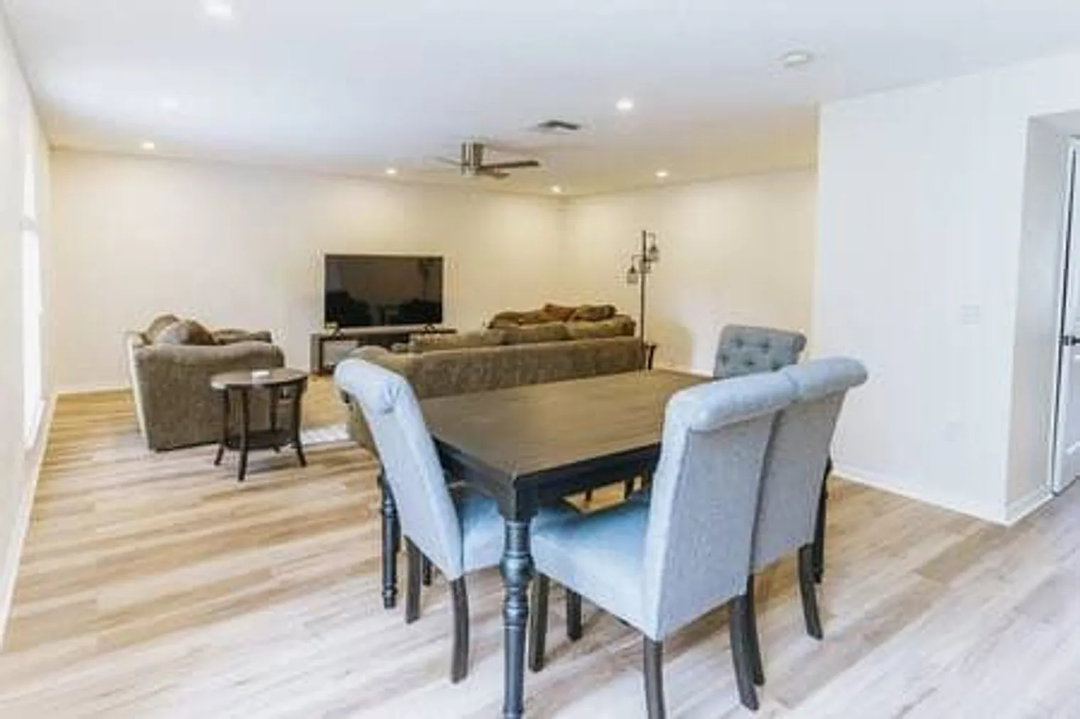 4 bed, 3.0 bath, 3024 sqft, $5,350 — Photo 3