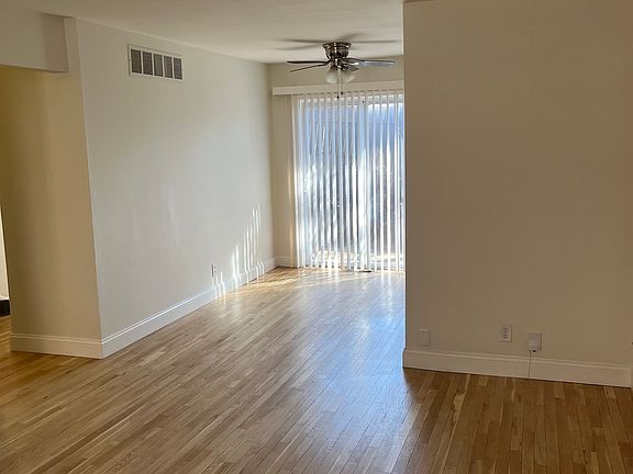 2nd image of 1420 Hawthorne Pl APT 1W