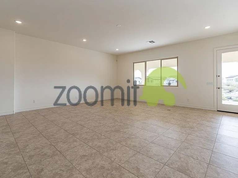 19407 W Seldon Ln — Photo 8