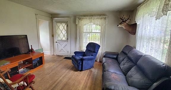 3rd image of 1412 Lincoln Ave