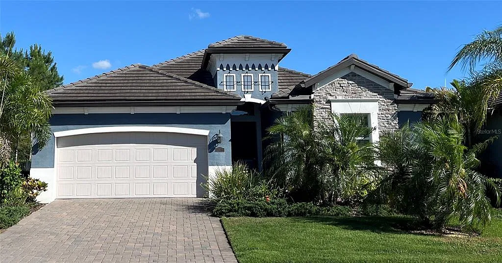 3 bed, 3.0 bath, 2024 sqft, $5,500 — Photo 1