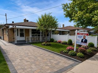 120 Duncanwoods Dr, Toronto, ON M9L2E1