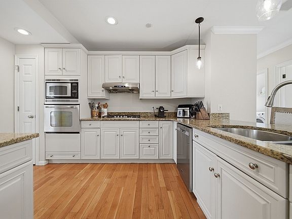 5th image of 105 Weyland Cir