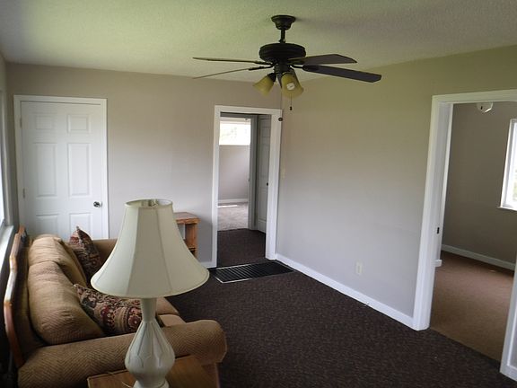 4th image of 549 Fletcher St