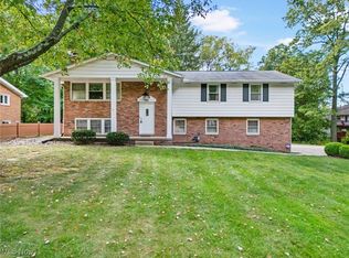 6969 Oakcrest Ave NW, North Canton, OH 44720