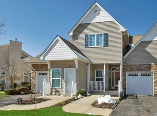 165 Ira Rd, Mount Sinai, NY 11766