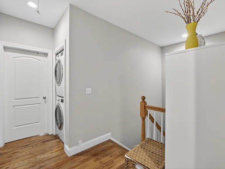 524 Harrison Ave #3 — Photo 15