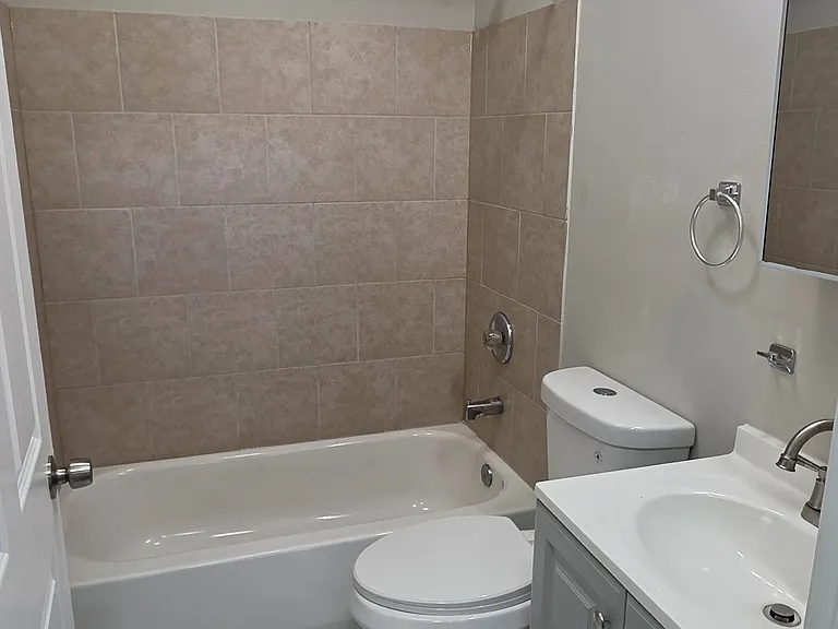 719 N Belnord Ave — Photo 6