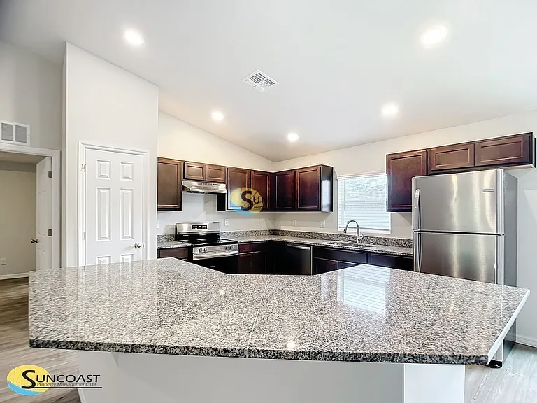 9610 Bahia Rd — Photo 5