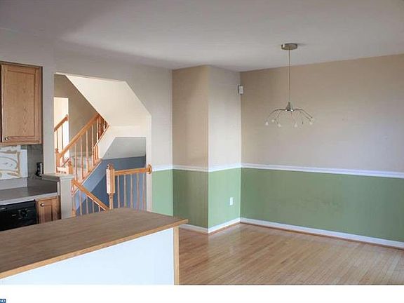 4th image of 307 Broad Meadow Dr