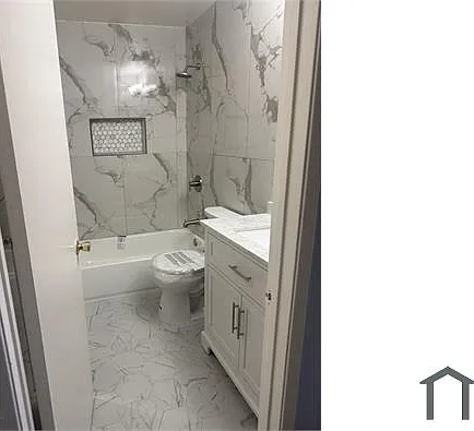 3 bed, 1232 sqft, $3,950 — Photo 4