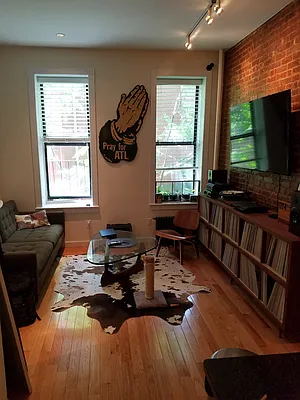 Rented by Chartwell Manhattan Realty | media 6
