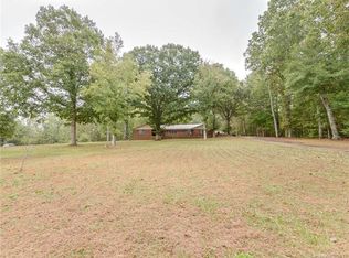 2611 Greenleaf Rd, Clover, SC 29710