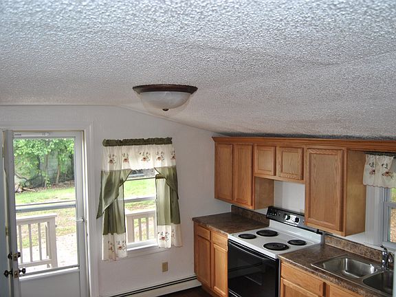 4th image of 3011 Carrollton Rd