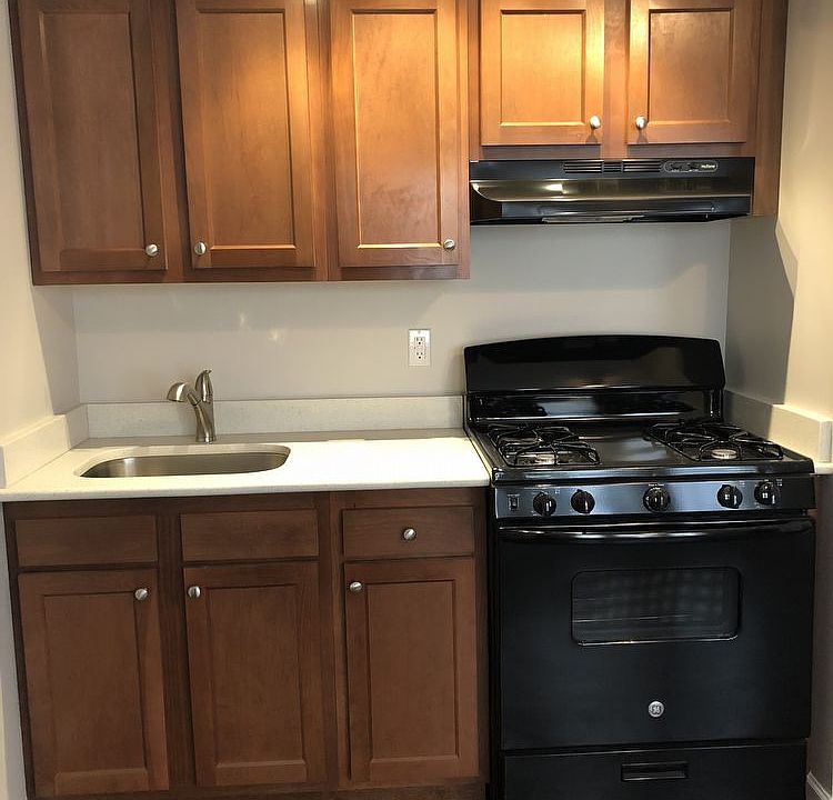 1st image of 641 Lincoln Ave
