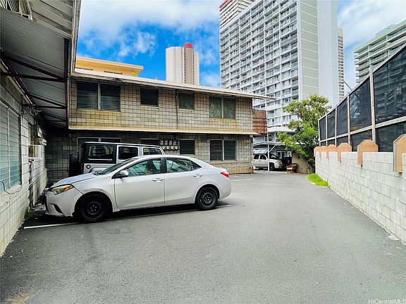 2nd image of 2550 Date St