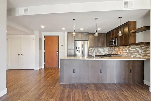 Floor plan 303