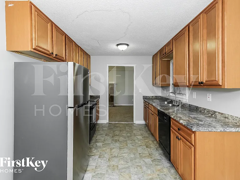 4007 Wells Cir — Photo 8