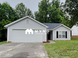 1110 Stonehenge Ln, Charlotte, NC 28216