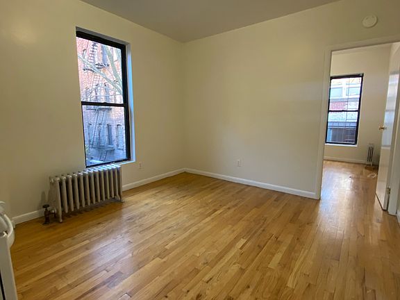 3rd image of 414 W 56th St APT 19