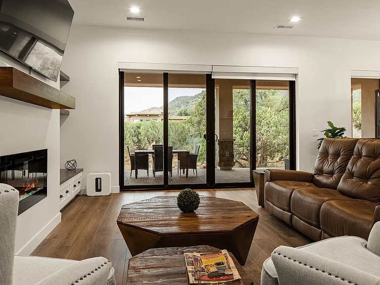 20 Crystal Sky Dr — Photo 15