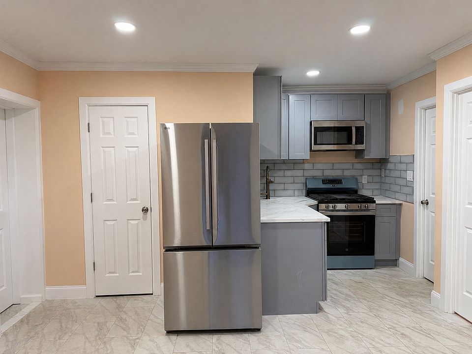 1st image of 2080 Lacombe Ave #B1