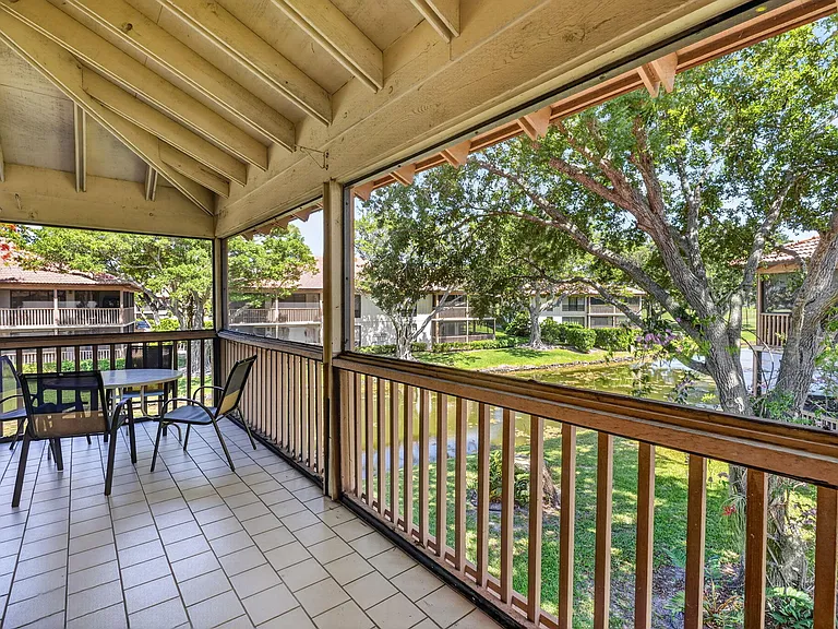 368 Brackenwood Cir — Photo 36