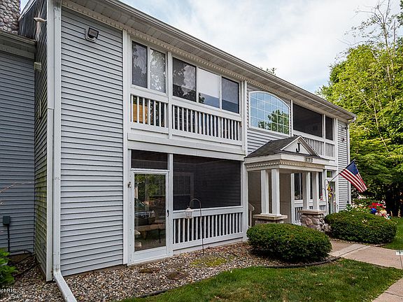 2nd image of 305 Boyer Ct