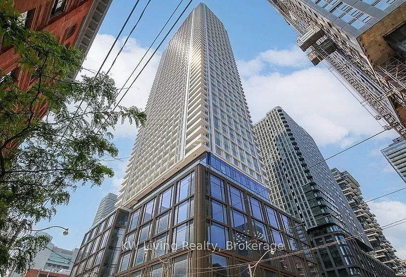 88 Queen St E #5609