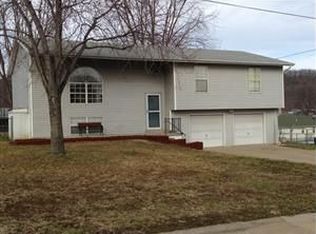 2193 Gregory Dr, Pacific, MO 63069