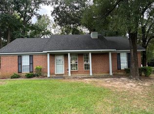 227 Glendale Rd, Leesburg, GA 31763