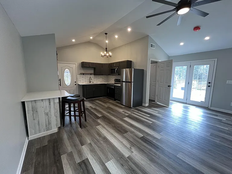 8010 Sunset Heights Dr #B — Photo 6