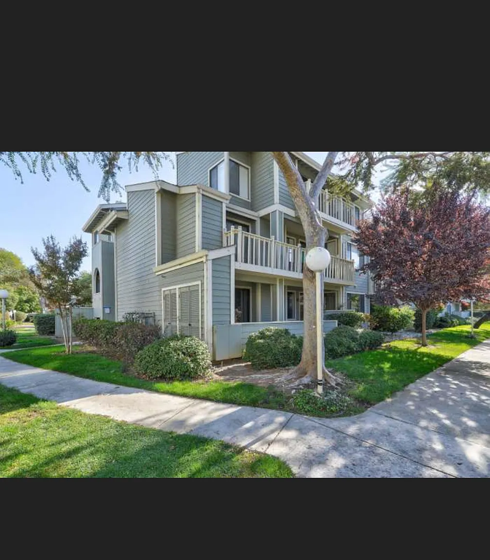 2 bed, 1125 sqft, $3,200 — Photo 1