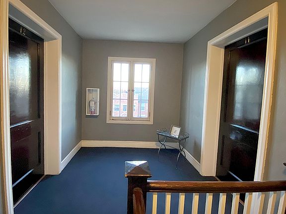 Front entry (condo is on right)