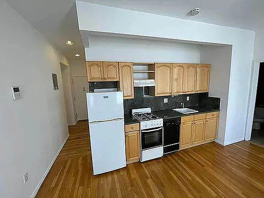 Rented by Best Apartments North Inc | media 2