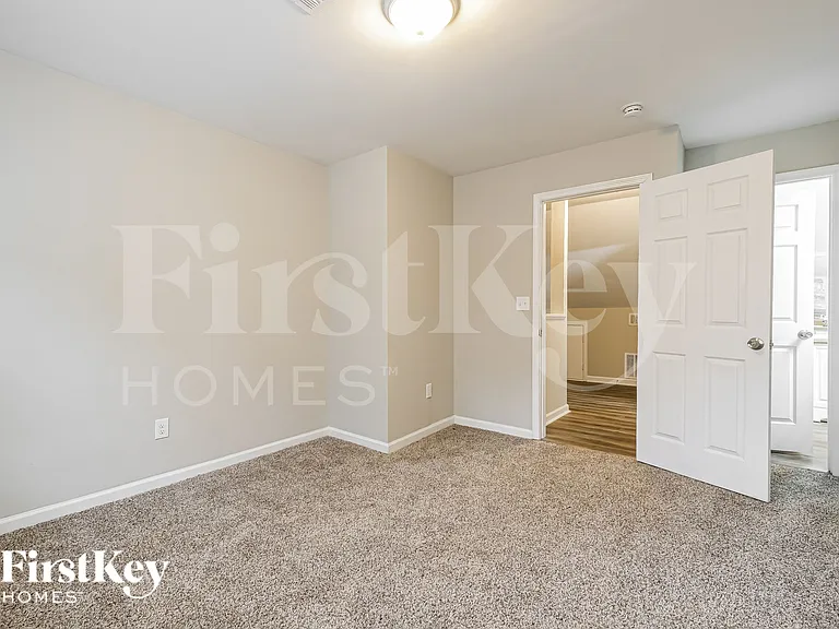 1749 S Alvarado Ter SW — Photo 12