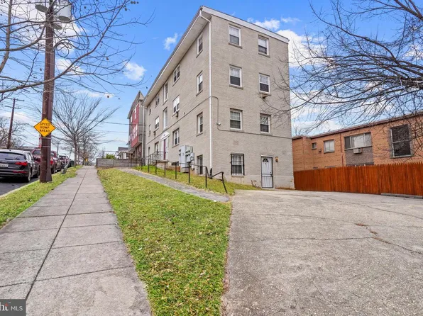 4274 Foote St NE APT 1, Washington, DC 20019