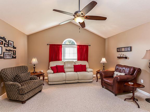 2nd image of 4900 Savage Ln