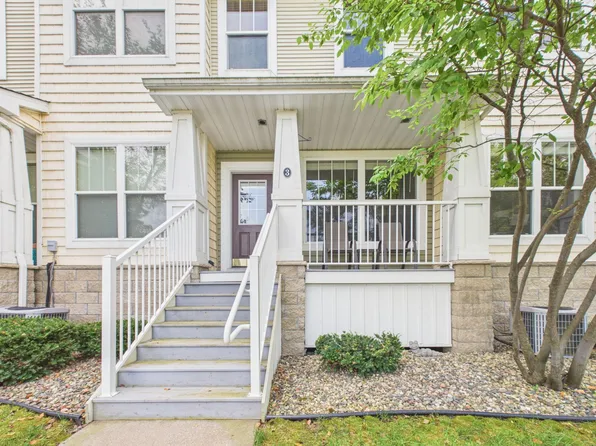 1240 County Road D E Unit 3, Maplewood, MN 55109