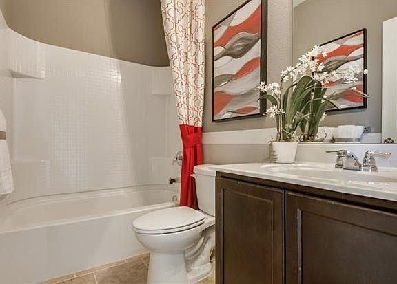 4th image of 2405 Bermont Red Ln
