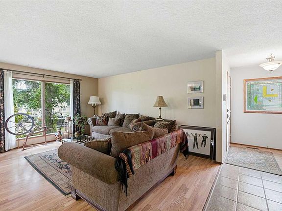 5th image of 7 E Glenport Rd